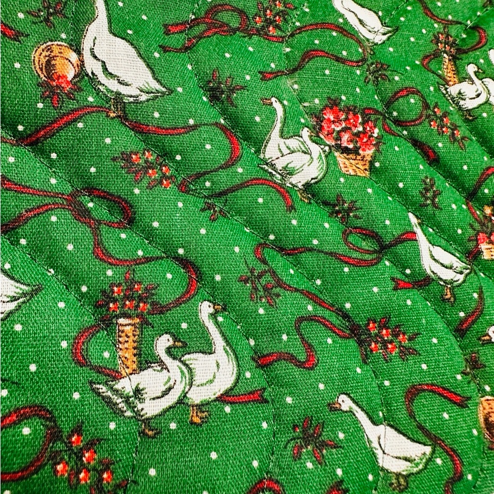 Vintage Handmade Christmas Green White Geese Flowers Bows Oval 4 Placemats Table - Picture 3 of 7